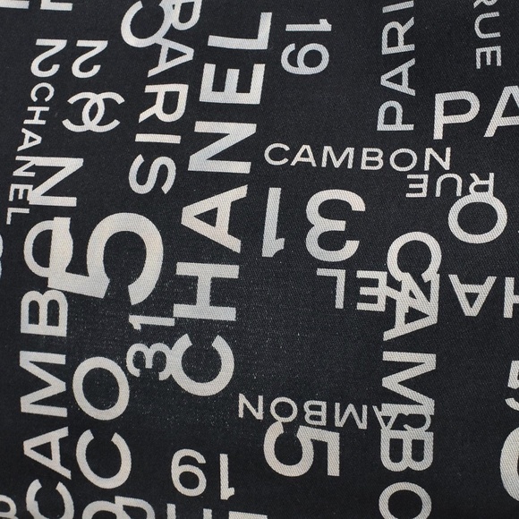 Chanel - "By Sea" - 31 Rue Cambon - Black Logo Canvas Tote Bag in Tie Dye Effect - Picture 5 of 13